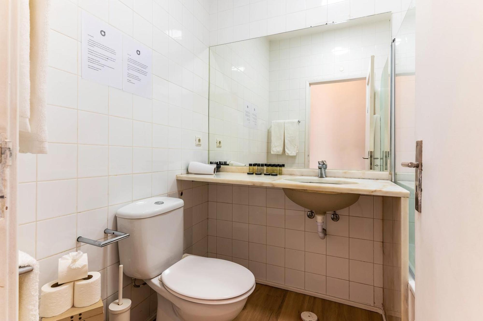 Portas Do Teatro Apartments Lisbon Bilik gambar