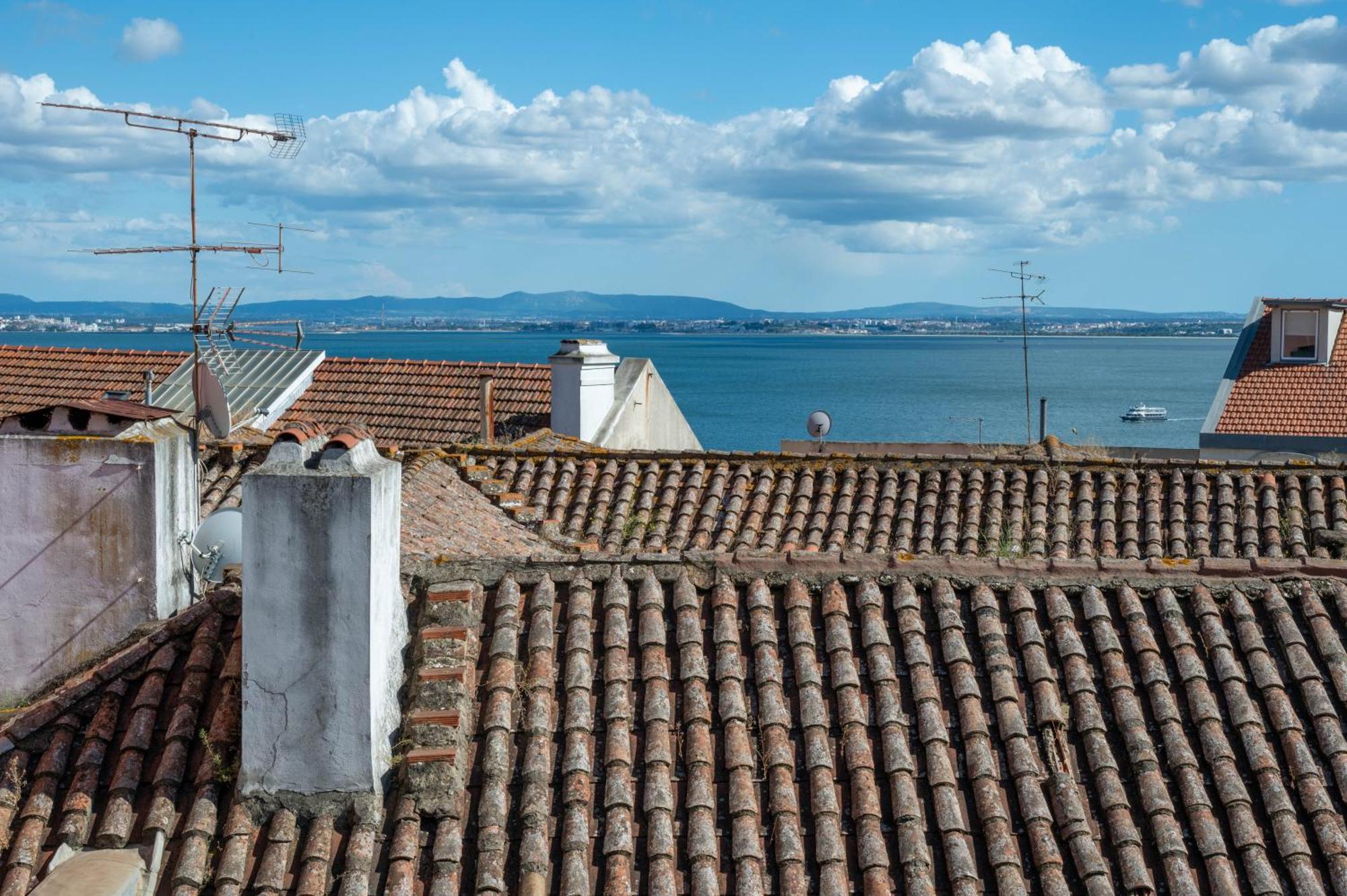 Portas Do Teatro Apartments Lisbon Luaran gambar